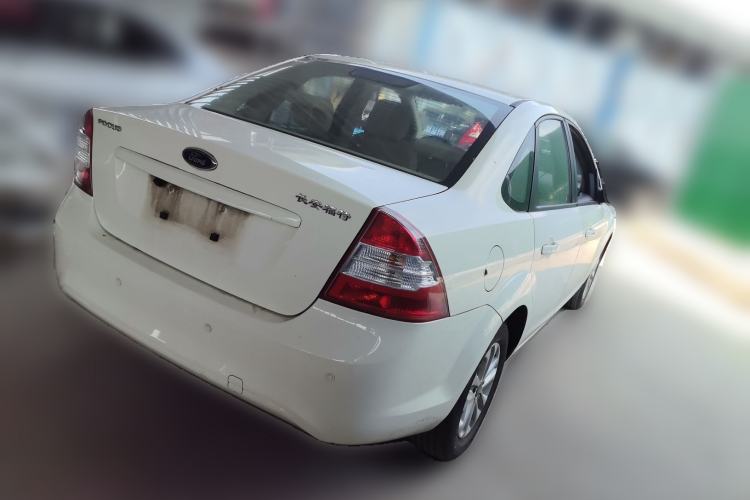 Used Ford Focus 2013 Sedan Classic 1.8L Manual Base Model Rear Right 45 Deg