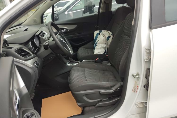 Used Buick Encore 2015 1.4T Automatic Two-Wheel Drive Urban Elite Version