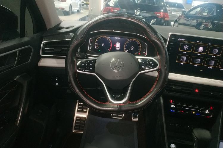 Used Volkswagen Tiguan L 2022 330TSI Automatic Two-Wheel Drive R-Line Enhanced Edition
