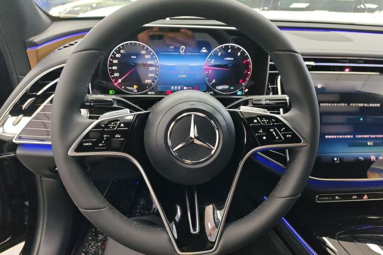 Used Mercedes-Benz E-Class 2025 E 260 L
