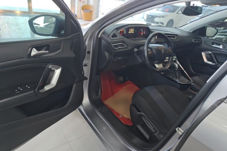 Used Peugeot 308 2018 1.6L Automatic Luxury Edition