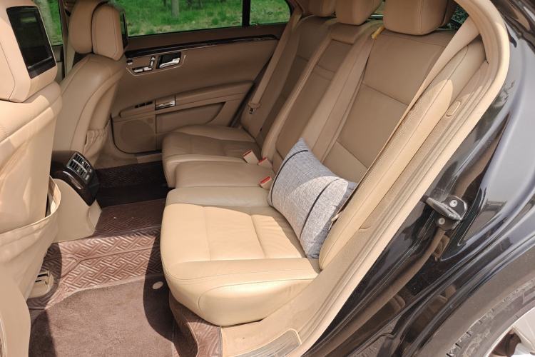 Used Mercedes-Benz S-Class 2012 S 300 L Business-Class Grand Edition Left Rear Seat