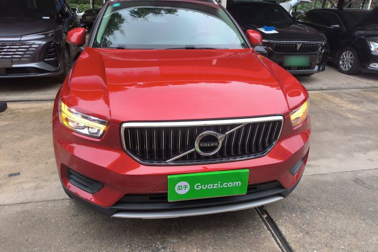 Used Volvo XC40 2019 T4 4x4 Midday Lava Red
