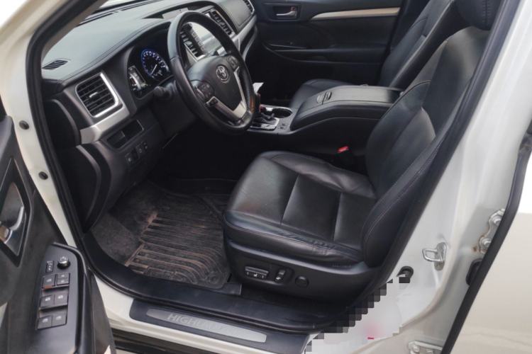 Used Toyota Highlander 2018 2.0T Four-Wheel Drive Luxury Version 7 Seats China VI Standard
