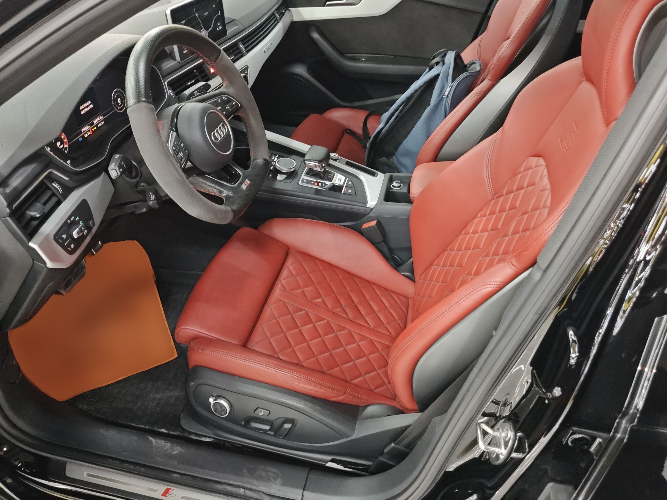 المقاعد الأمامية داخل السيارة