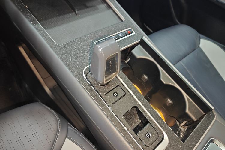 Used Geely Auto FX11 2024 1.5TD DCT Prestige Edition
