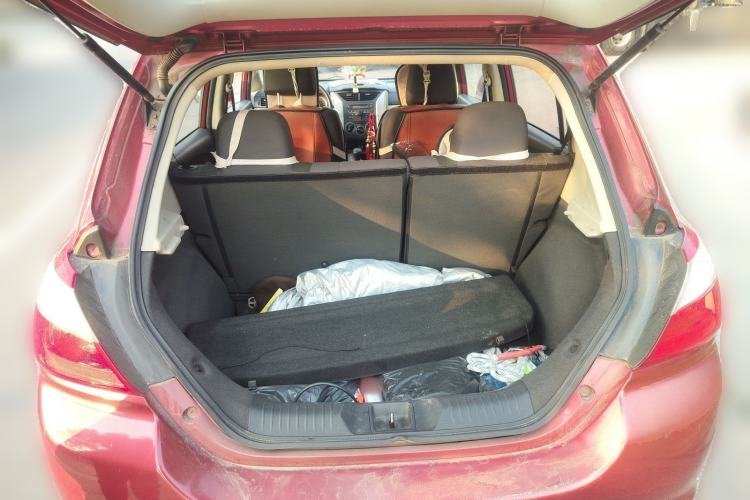 Used Venucia R50 2013 1.6L Manual Fashion Edition