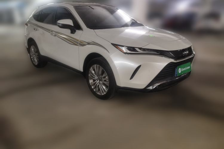 Used Toyota Harrier 2022 2.0L CVT Two-Wheel Drive Deluxe Edition Front Right 45 Deg