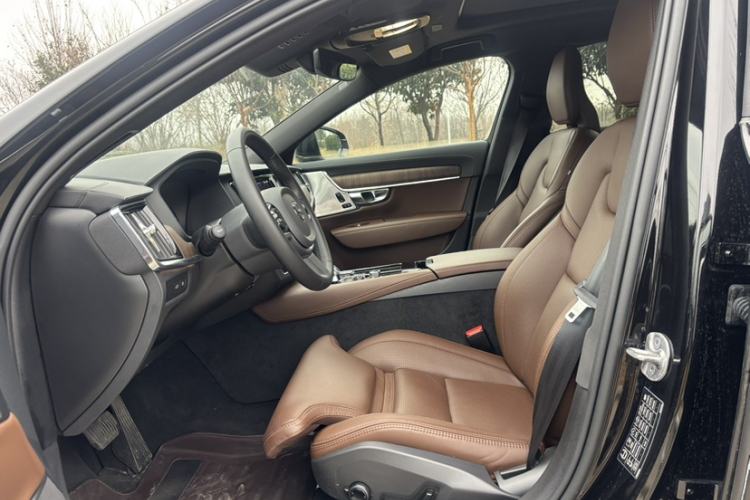 Used Volvo S90 New Energy 2025 Plug-in Hybrid Four-Wheel Drive Long-Range Luxury Smart Edition