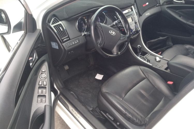 Used Hyundai Sonata 2015 Classic 2.0L Automatic Luxury Edition
