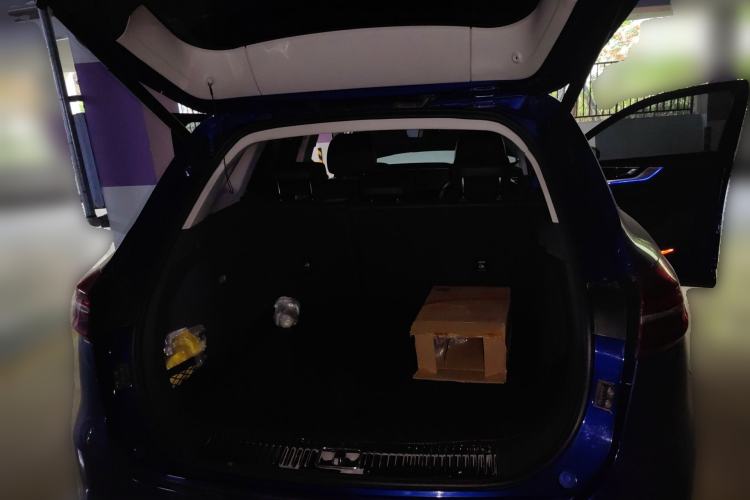 Used Hongqi HS5 2019 2.0T Smart Connect Flagship All-Wheel-Drive Version Trunk