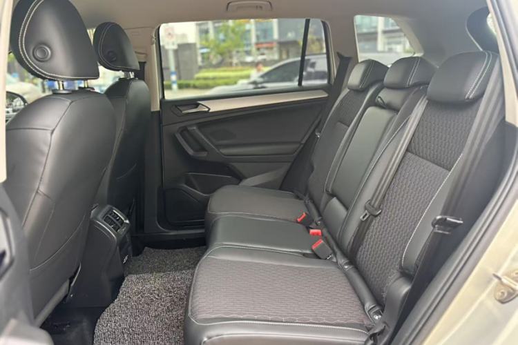 Used Volkswagen Tiguan L 2019 330TSI Automatic Two-Wheel Drive Luxury Edition China VI Standard