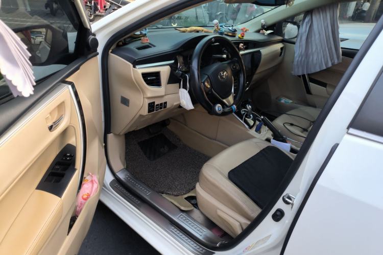 Used Toyota Corolla 2016 Dual-Engine 1.8L E-CVT Elite Edition