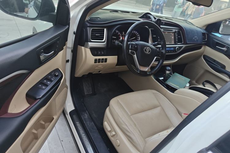 Used Toyota Highlander 2015 2.0T Four-Wheel Drive Ultimate Edition 7-Seater
