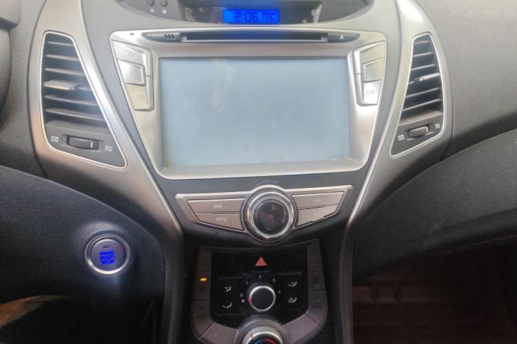 Used Hyundai Elantra (5th Generation / Langdong) 2015 1.6L Manual Leading Model