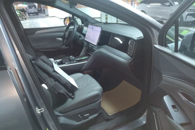 Used BYD Song L DM-i 2025 Intelligent Driving Version 160 km Excellence Edition Right Front Seat