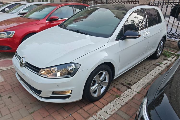 Used Volkswagen Golf 2017 1.6L Automatic Comfort Million-Vehicle Anniversary Edition