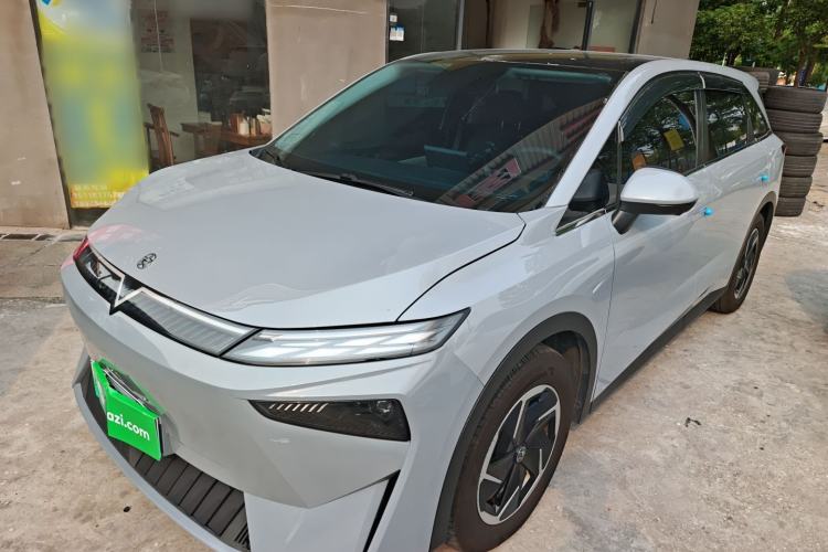 Used Venucia VX6 2023 520 Air