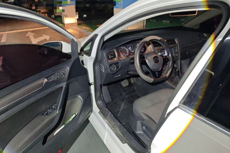 Used Volkswagen Golf 2016 1.6L Automatic Comfort Model
