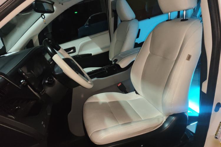 Used Toyota SIENNA 2018 3.5L Four-Wheel Drive SE Version 7 Seats U.S. Specification Left Front Seat