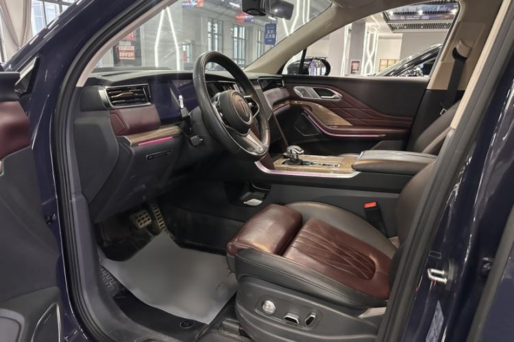 Used Hongqi HS7 2023 2.0T Automatic All-Wheel-Drive Flagship Edition Six Seats Interior 6