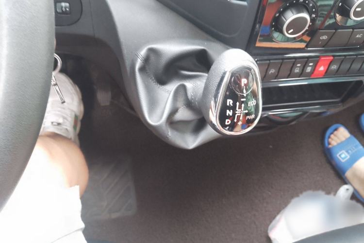 Used Iveco Eurocargo 2021 3.0T Automatic Chaorui Short Wheelbase High-Roof Side-Sliding Door F1C