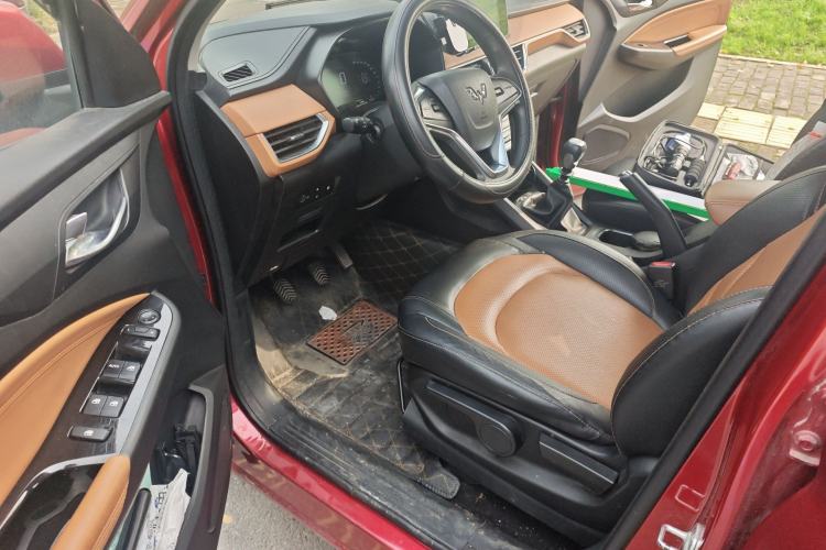 Used Wuling Hongguang S3 2018 1.5T Manual Luxury Model China V Standard Driver Seat