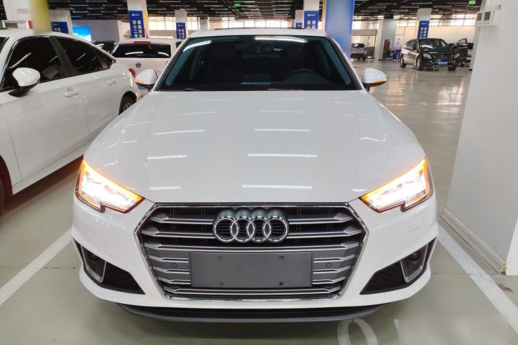 Used Audi A4L 2019 40 TFSI Fashion Version China V