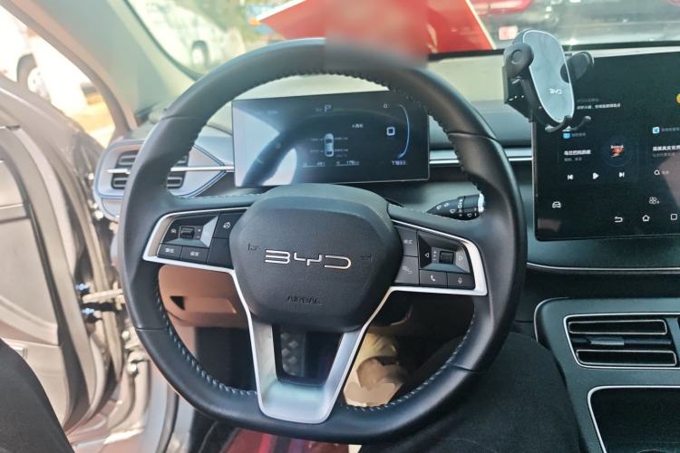 Used BYD Destroyer 05 2024 Honor Edition DM-i 120KM Luxury Model Steering Wheel