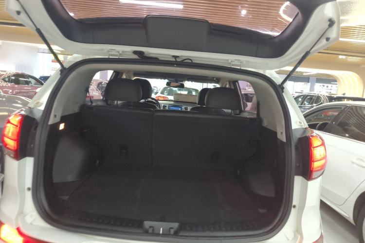 Used Kia Sportage R 2015 2.0L Automatic Two-Wheel Drive DLX Model Trunk