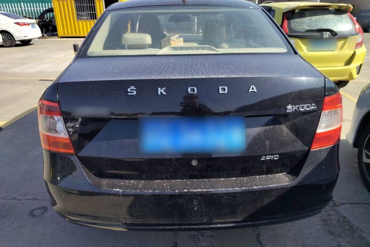 Used Skoda Rapid 2013 1.6L Automatic Smart Selection Model