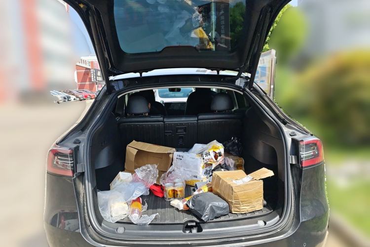 Used Tesla Model Y 2023 Long-Range All-Wheel-Drive Version
