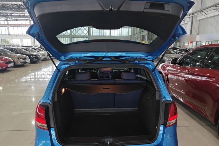 Used Mercedes-Benz B-Class 2015 B 200 Sport Edition Trunk