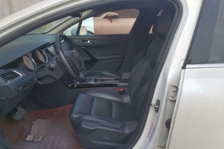 Used Peugeot 508 2015 1.6THP Automatic Prestige Edition Left Front Seat