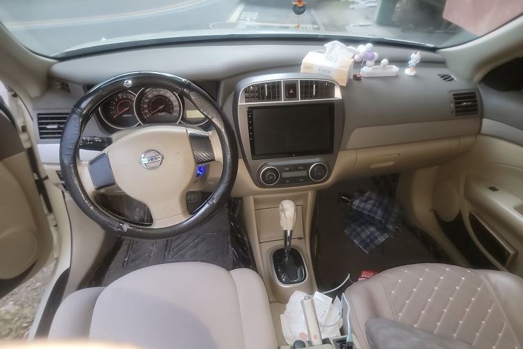 Used Nissan Sylphy 2018 Classic 1.6XE+ CVT Leading Edition Center Console