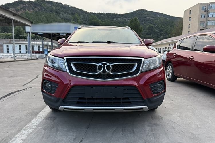 Used BAIC Senova X55 2016 1.5T CVT Luxury Edition Exterior 5