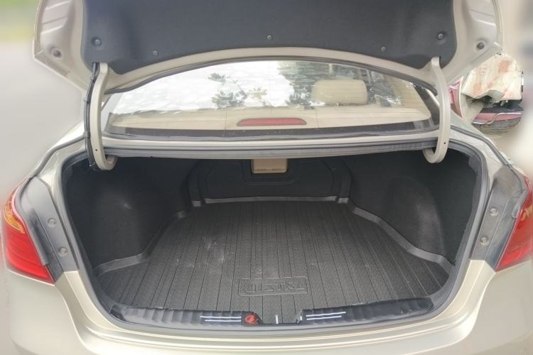 Used Hyundai Mistra 2014 1.8L Automatic Smart GLS Trunk