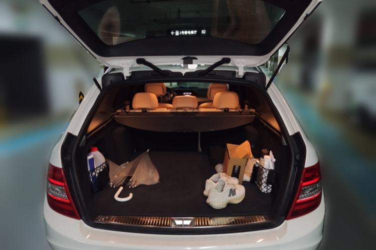 Used Mercedes-Benz C-Class 2011 C 200 Fashion Travel Edition
