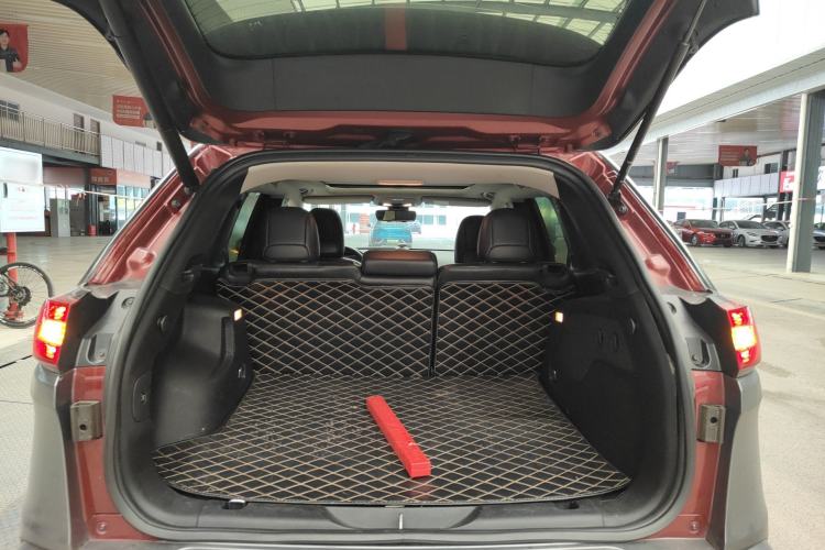 Used Jeep Cherokee 2017 2.4L Superior Edition Trunk
