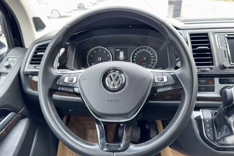 Used Volkswagen Multivan 2018 2.0 TSI 4x4 Prestige Edition 7-Seater

