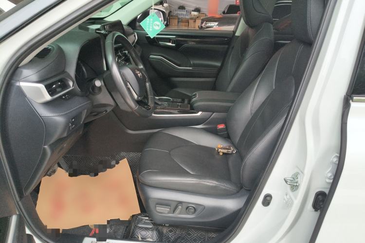 Used Toyota Highlander 2023 2.5L Smart Electric Hybrid Dual-Engine Four-Wheel Drive Prestige Version – 7 Seats Left Front Seat