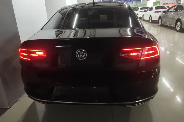Used Volkswagen Magotan 2019 330TSI DSG Luxury Version China VI Standard Rear