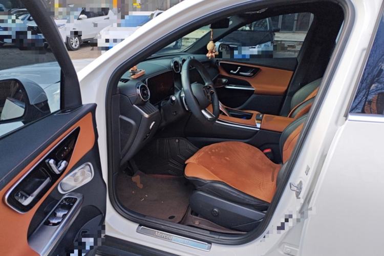 Used Mercedes-Benz GLC 2023 GLC 260 L 4MATIC Luxury Model 5 Seats Driver Seat