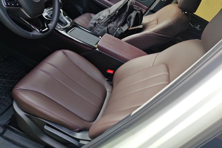 Used GAC Trumpchi M6 2023 PRO 270T DCT Elite Edition Left Front Seat