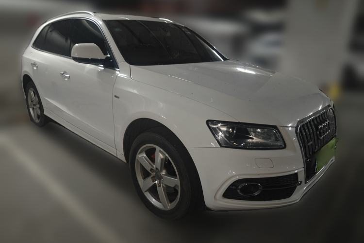 Used Audi Q5 2018 Collector's Edition 40 TFSI Ambition Model
