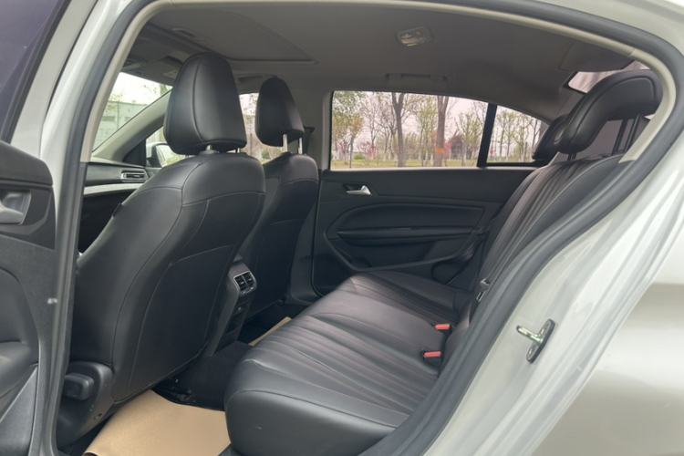 Used Peugeot 408 2020 360THP 10th Anniversary Premium Edition Interior 3