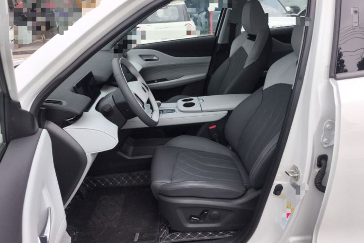 Used Changan UNI-Z New Energy 2024 Blue Whale Smart Electric iDD 125km Beyond Edition
