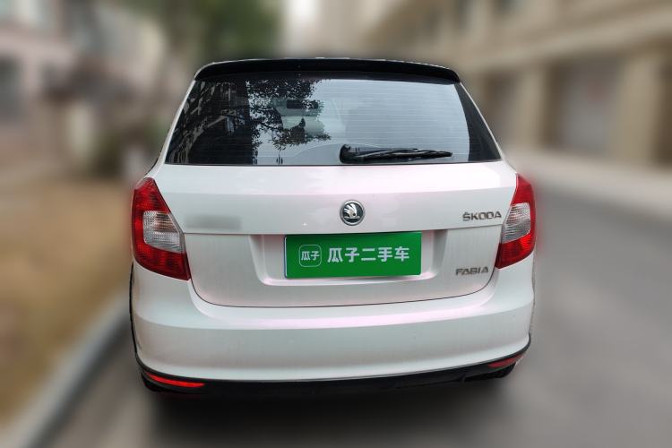 Used Skoda Fabia 2014 1.6L Automatic Monte Carlo Edition
