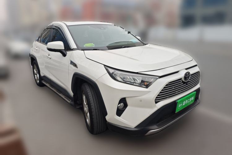 Used Toyota RAV4 2020 2.0L CVT Two-Wheel Drive Fashion Edition Front Right 45 Deg