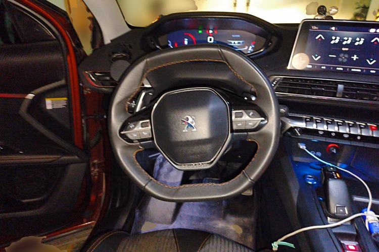 Used Peugeot 4008 2017 350THP Elite Edition Steering Wheel